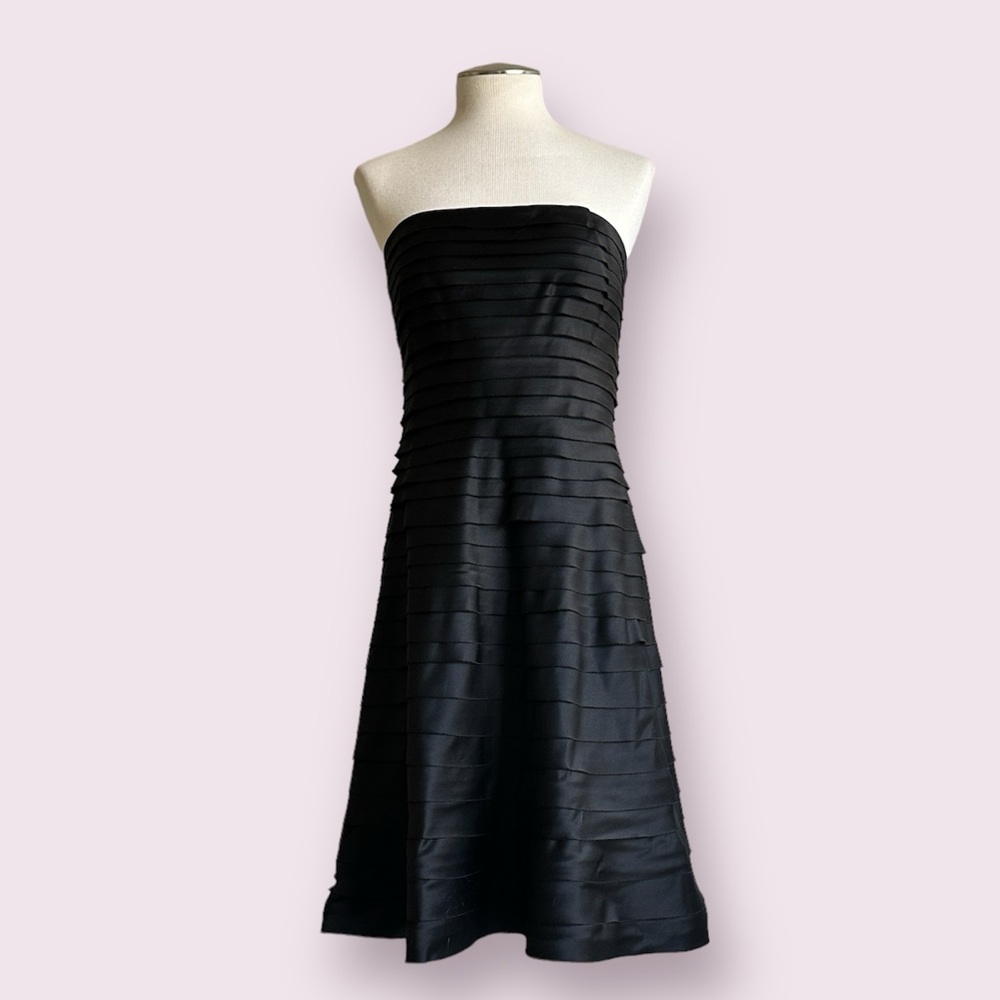 Cache Strapless Black Cocktail dress satin finish tiered fit to flare size 10